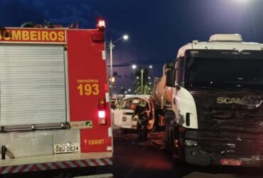 Corpo de Bombeiros Militar atende ocorrência de colisão de caminhão em edifício residencial_660c583c5afc6.jpeg